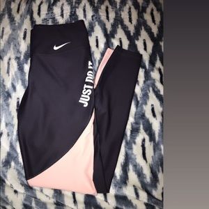 Nike leggings